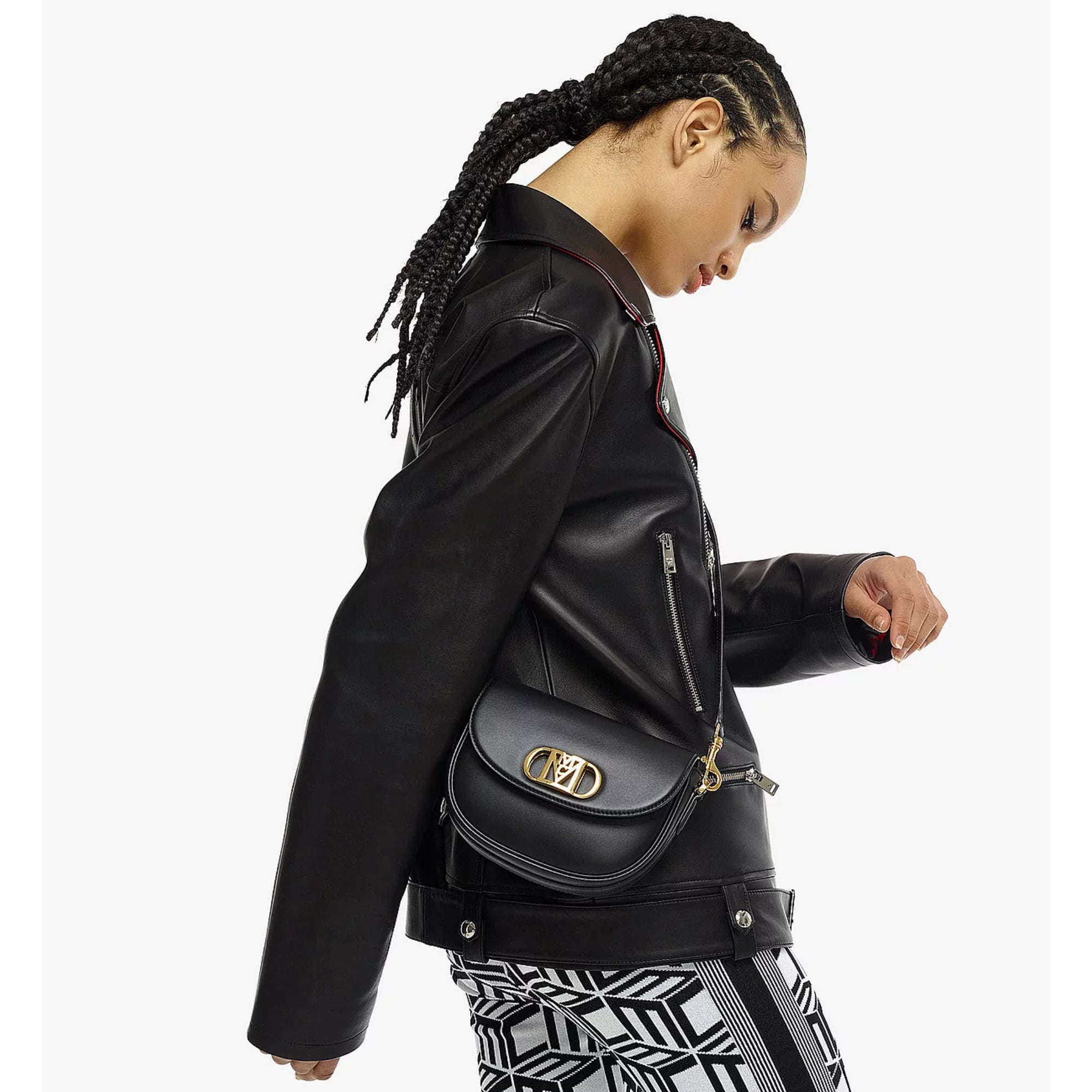 Medium Mode Travia Shoulder Bag in Spanish Nappa Leather Black
